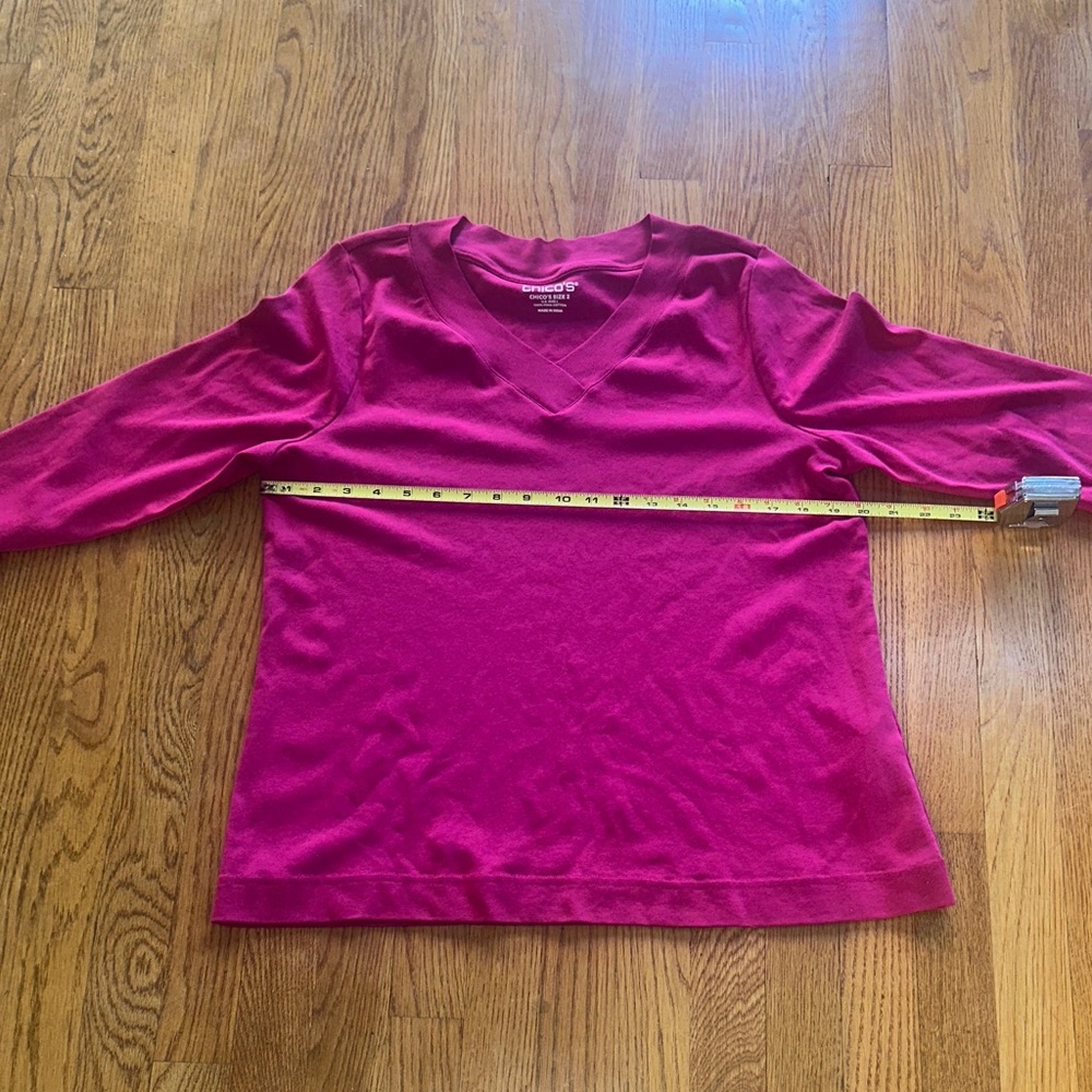 Chico's Fuchsia V-Neck three quarter Sleeves NWOT size large